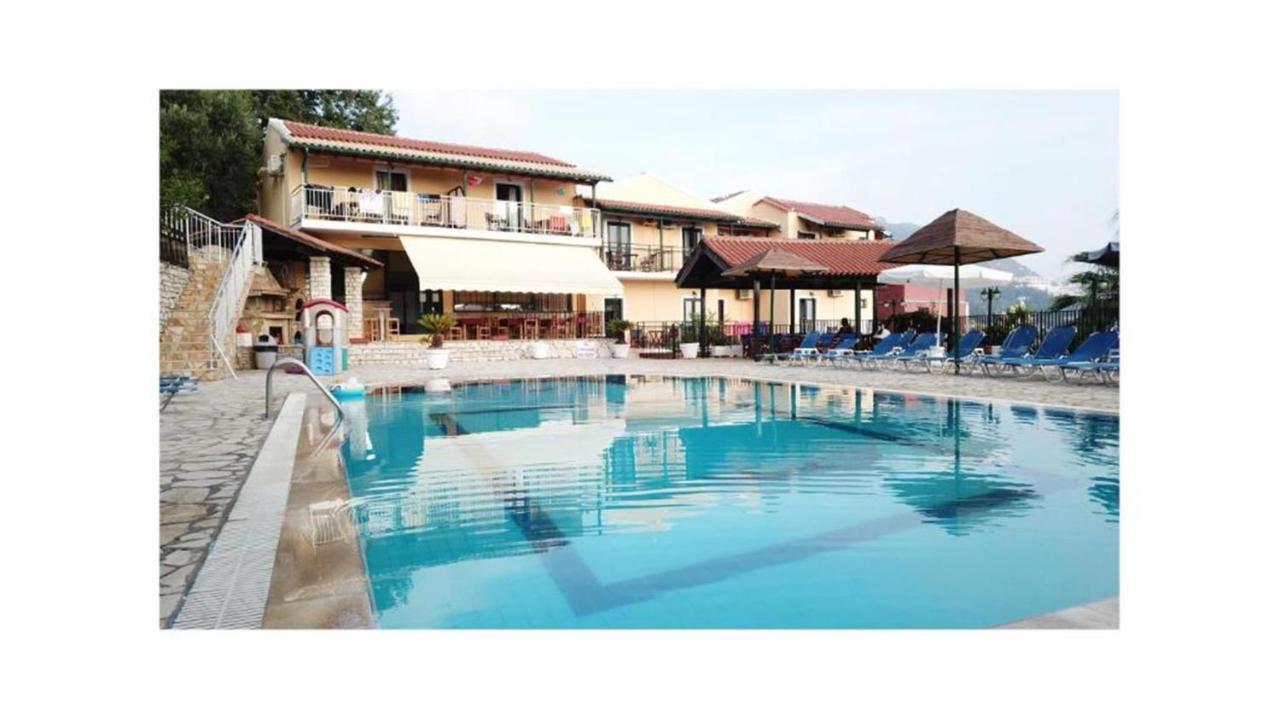 Corfu Hotel Apartments เวนิทเซส ภายนอก รูปภาพ