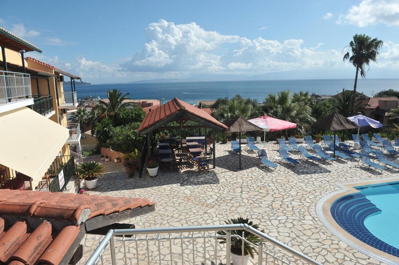 Corfu Hotel Apartments เวนิทเซส ภายนอก รูปภาพ