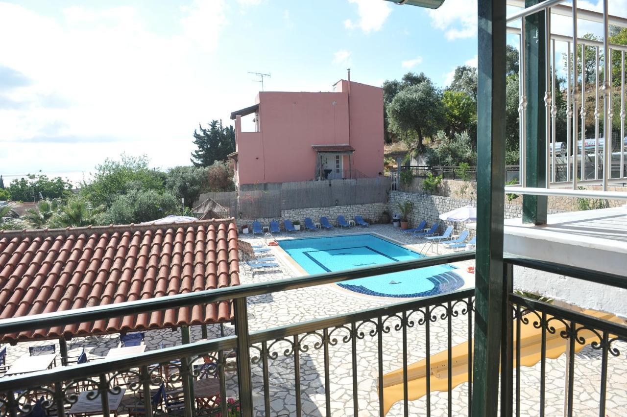 Corfu Hotel Apartments เวนิทเซส ภายนอก รูปภาพ