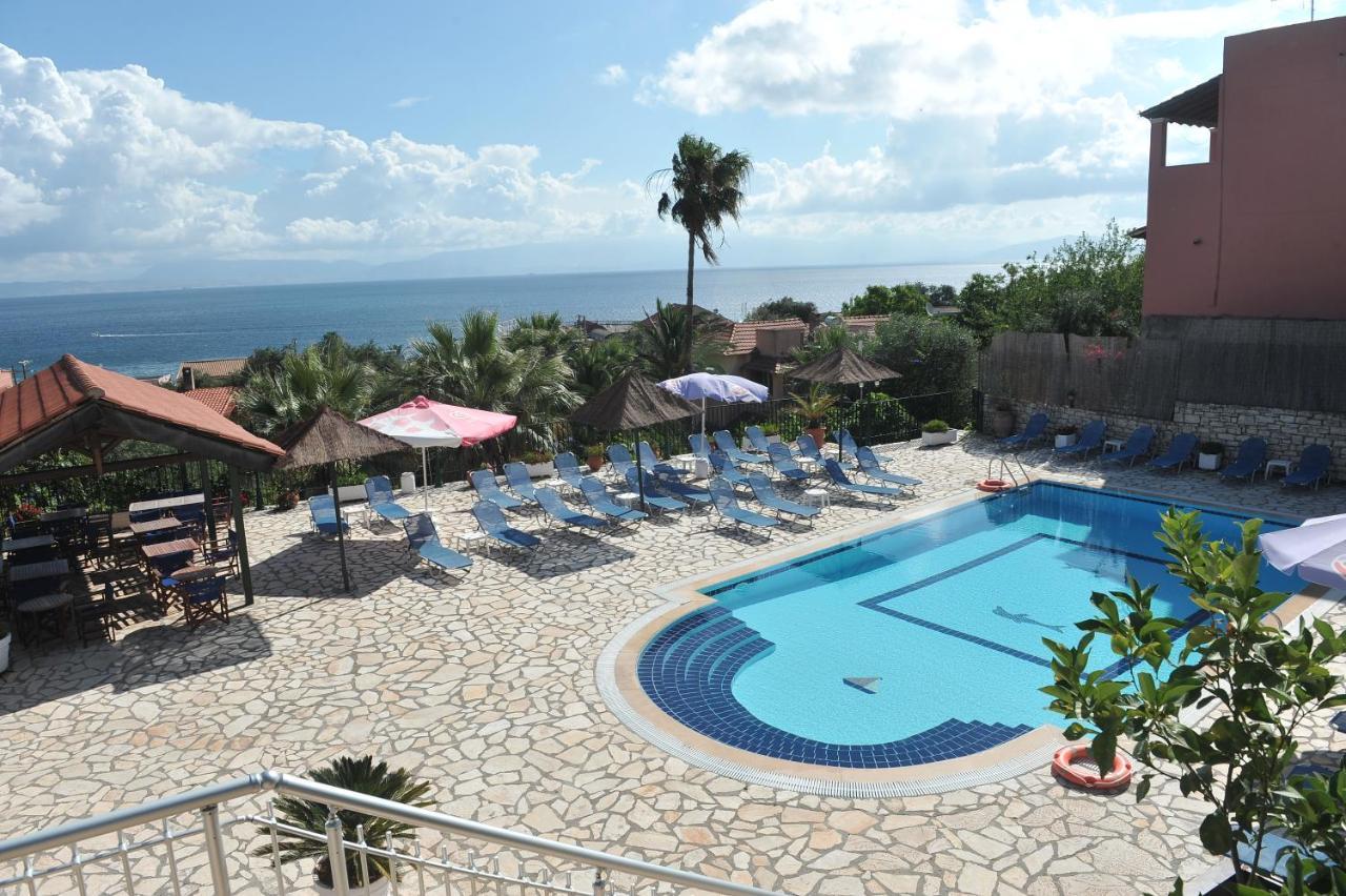Corfu Hotel Apartments เวนิทเซส ภายนอก รูปภาพ