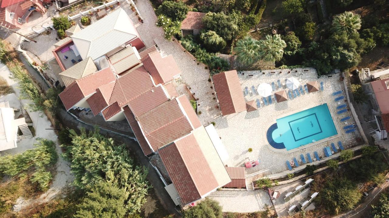 Corfu Hotel Apartments เวนิทเซส ภายนอก รูปภาพ